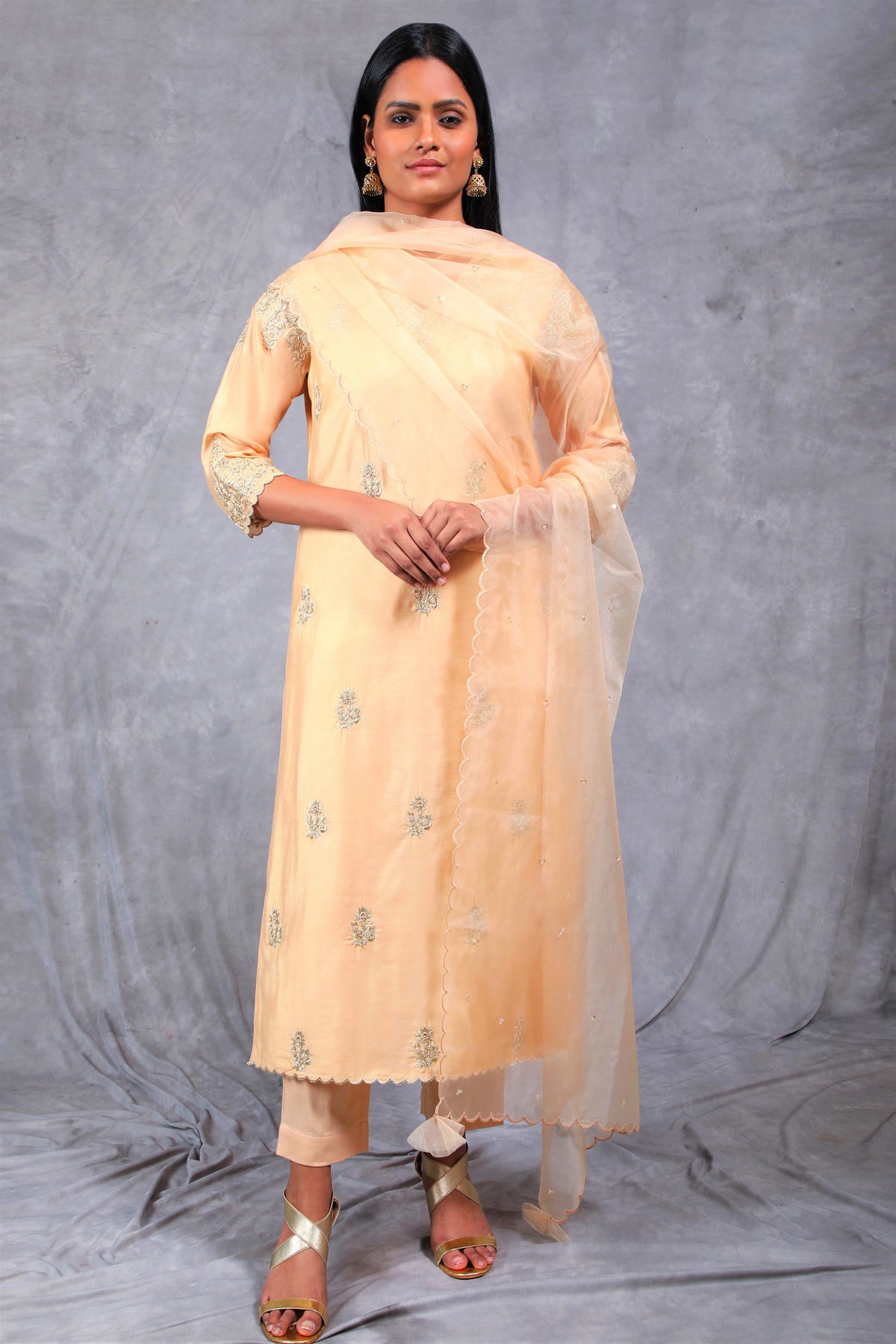 Resham round neck kurta set