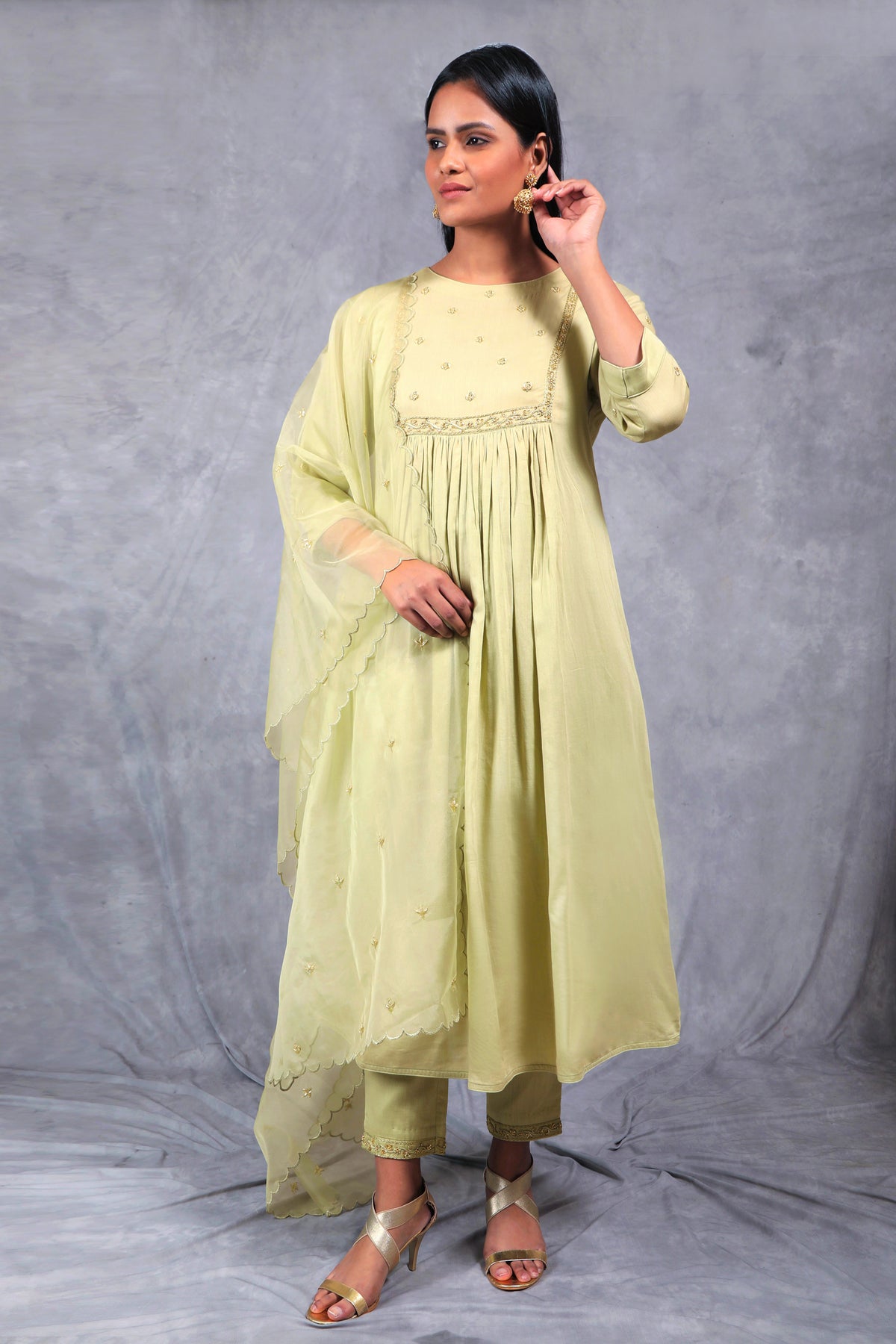 Prakriti round neck kurta set