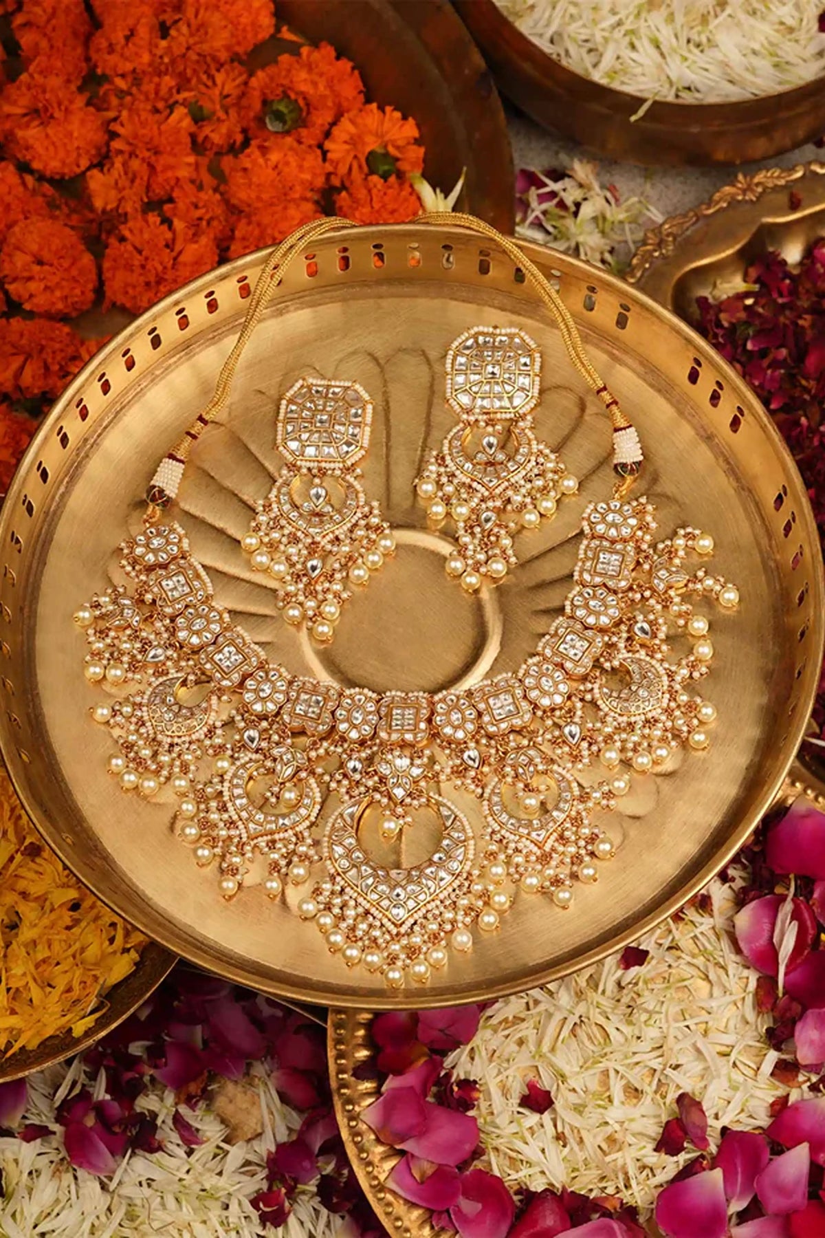 White Thappa Bridal Necklace Set
