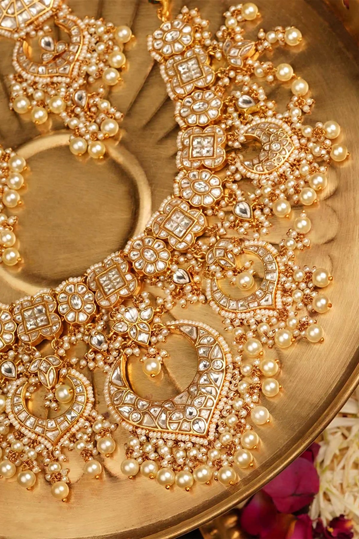 White Thappa Bridal Necklace Set