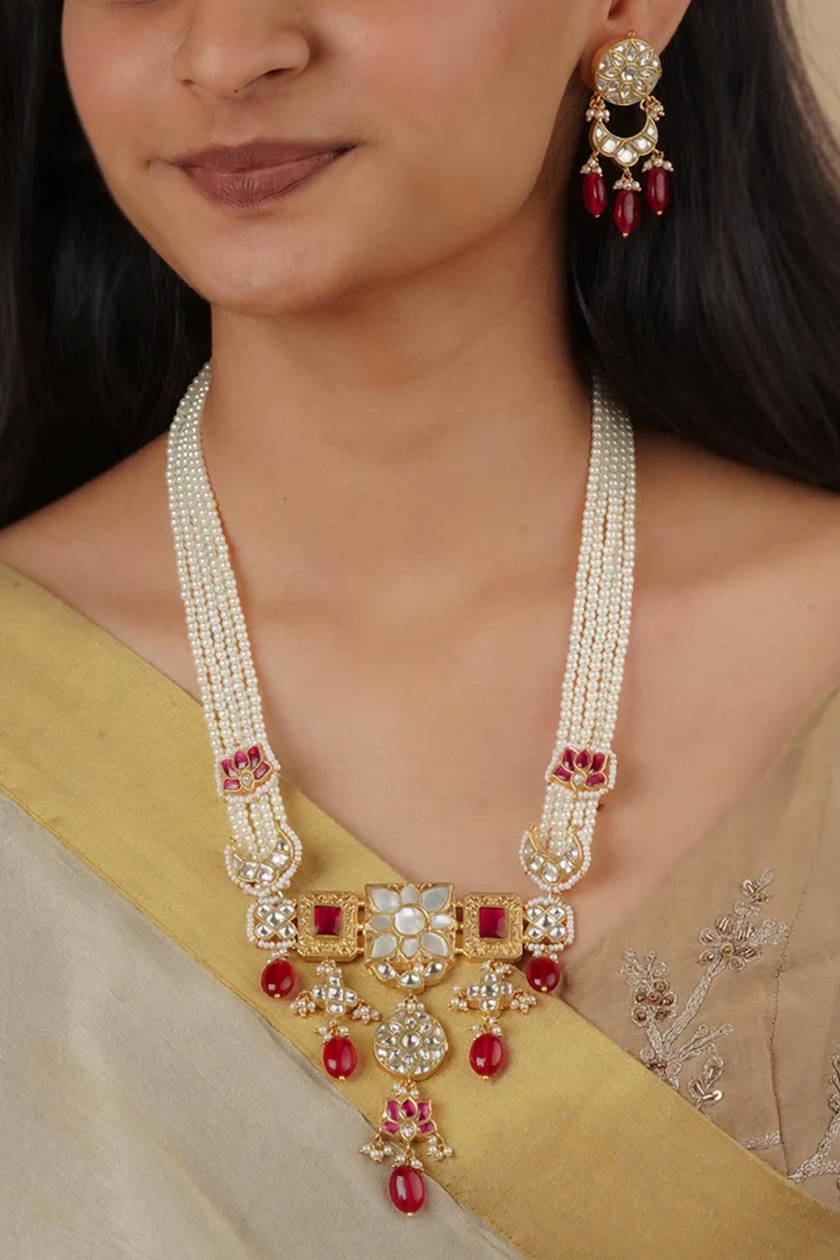 Pink Color Thappa Necklace Set