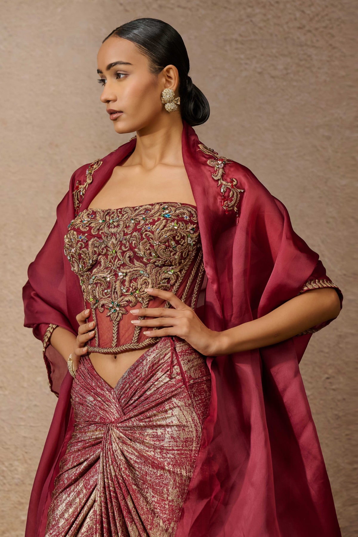 Signature Embroidered Wine Cape Set