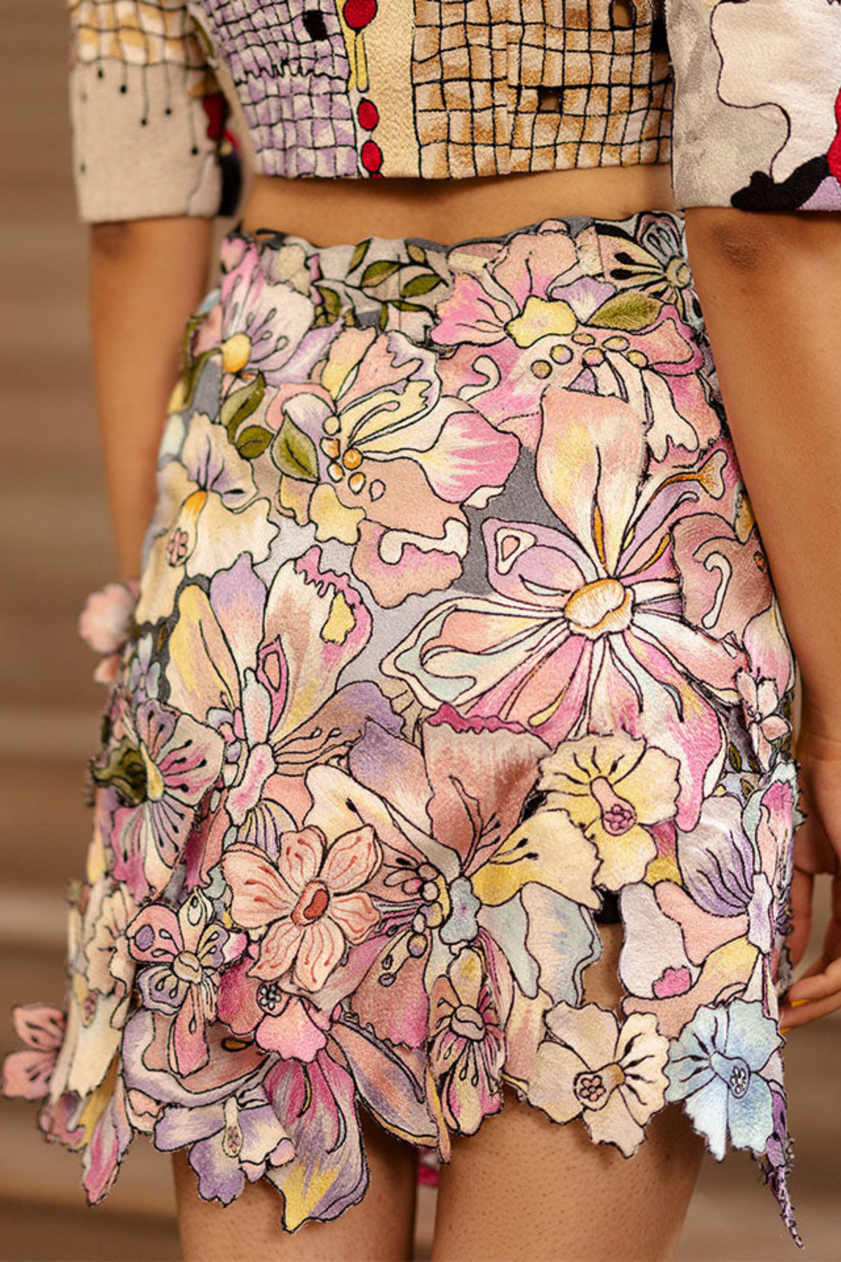 Short Skirt With Floral Threadwork