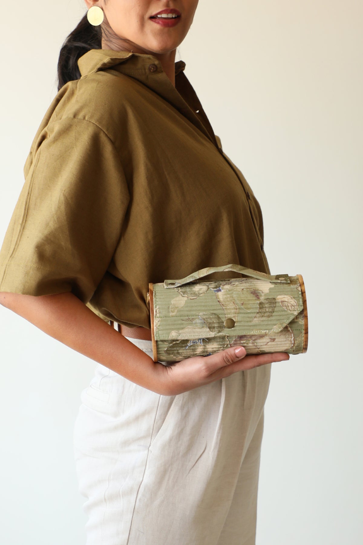 Lily Love &amp; Navy Blue  Round Clutch - Changeable Sleeve