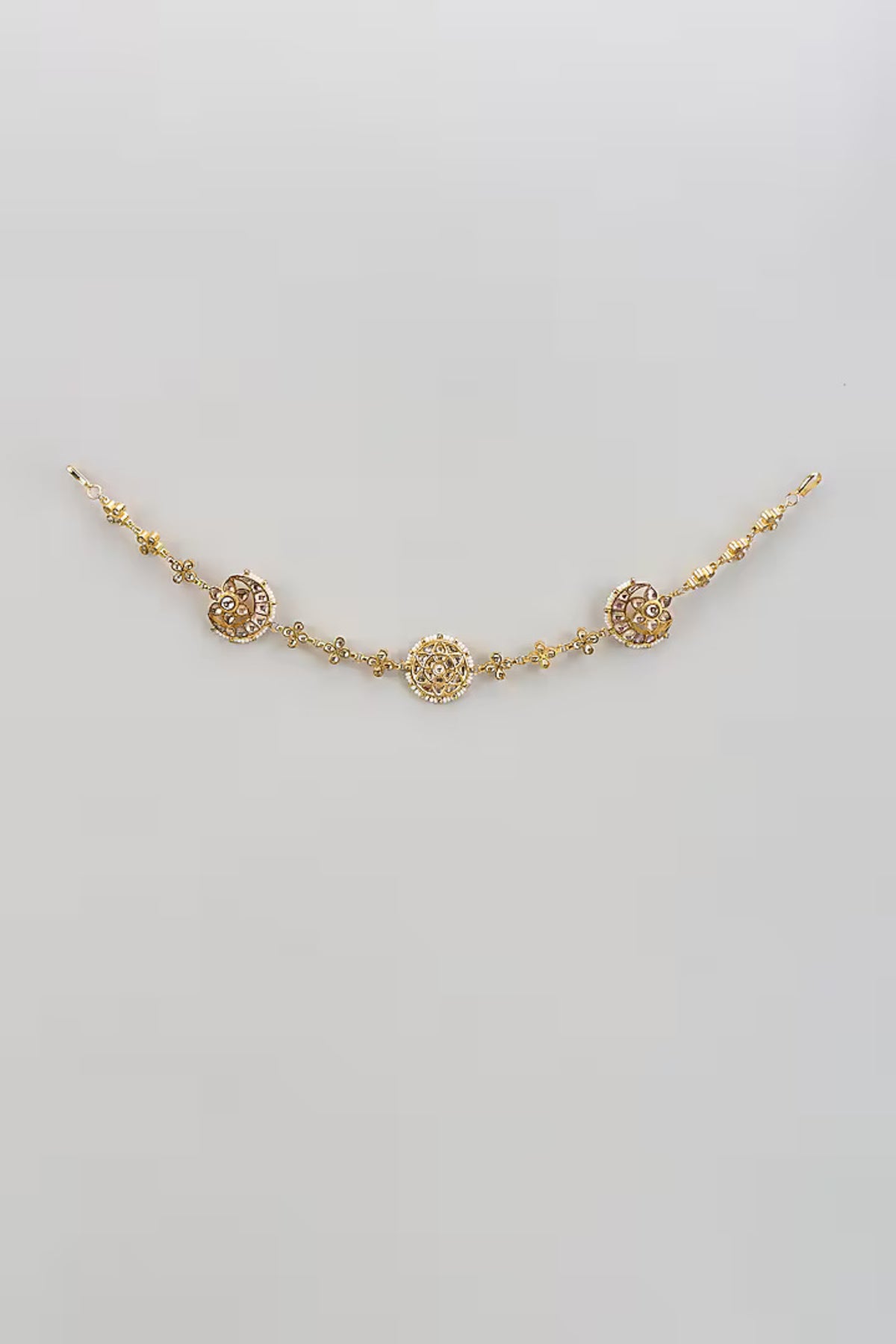 Saadgi Gold Elegant Plated Maathapatti