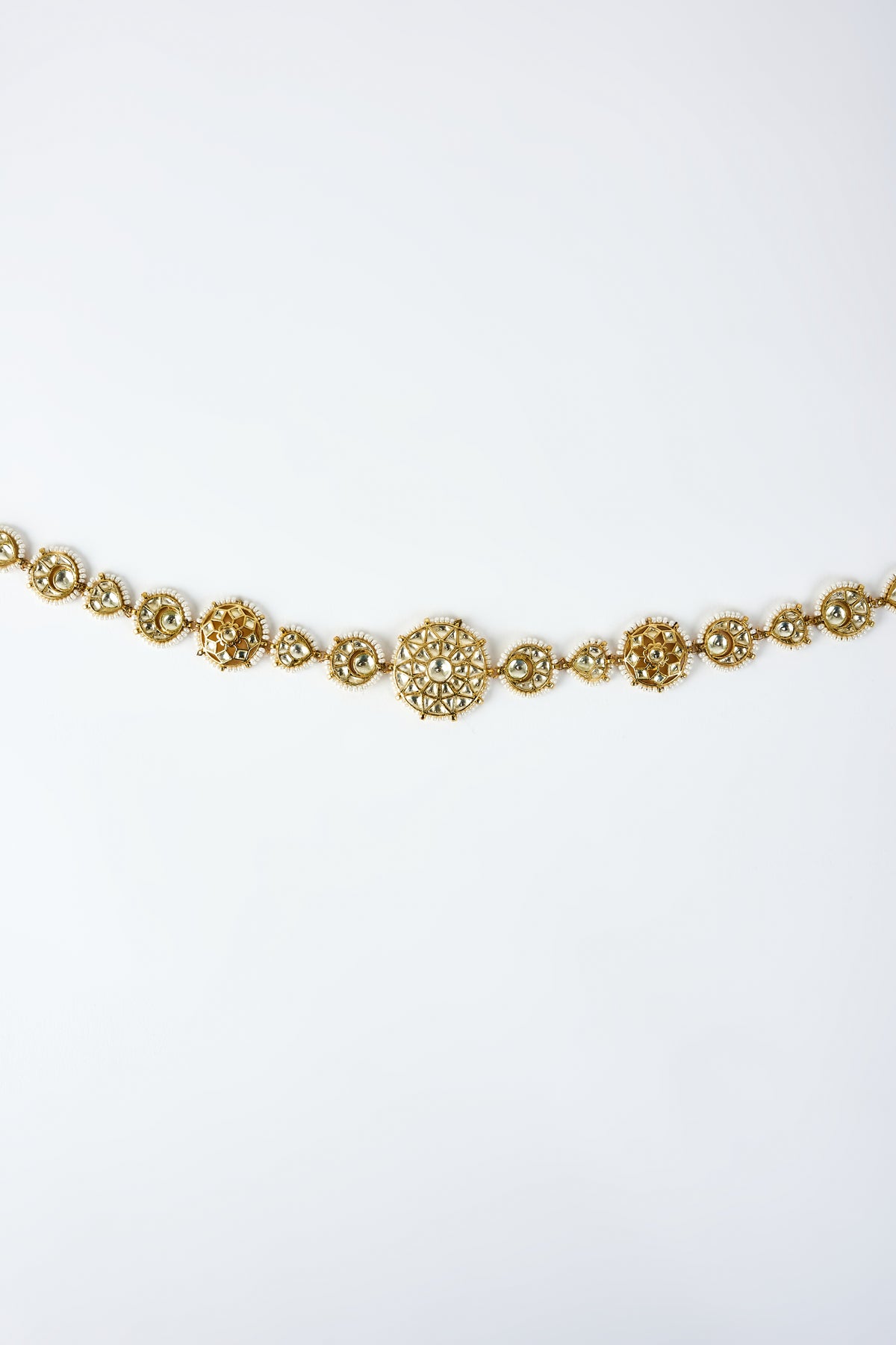 Saadgi Exquisite Gold Maathapatti