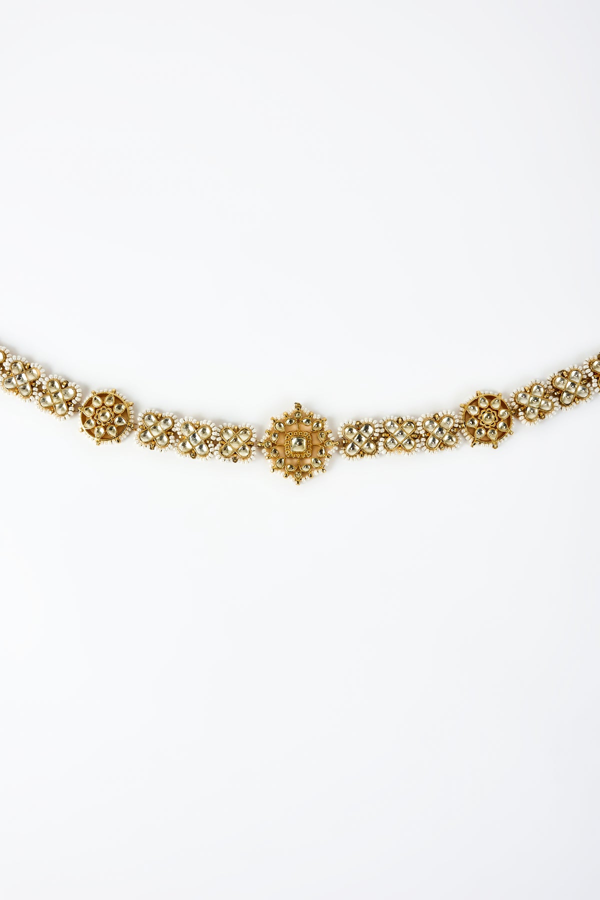 Saadgi Exquisite Gold Tone Maathapatti