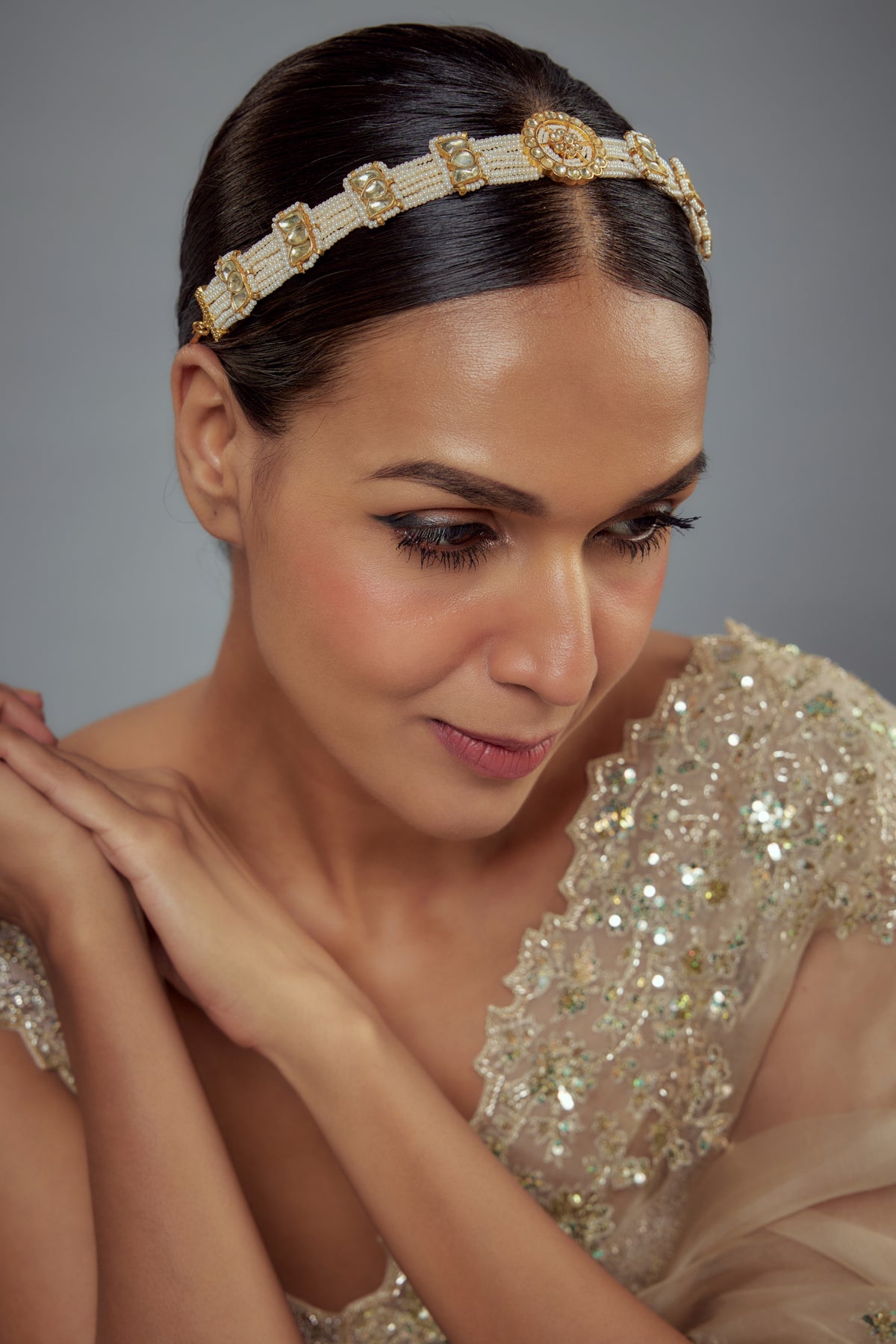 Saadgi Gold Plated White Maathapatti