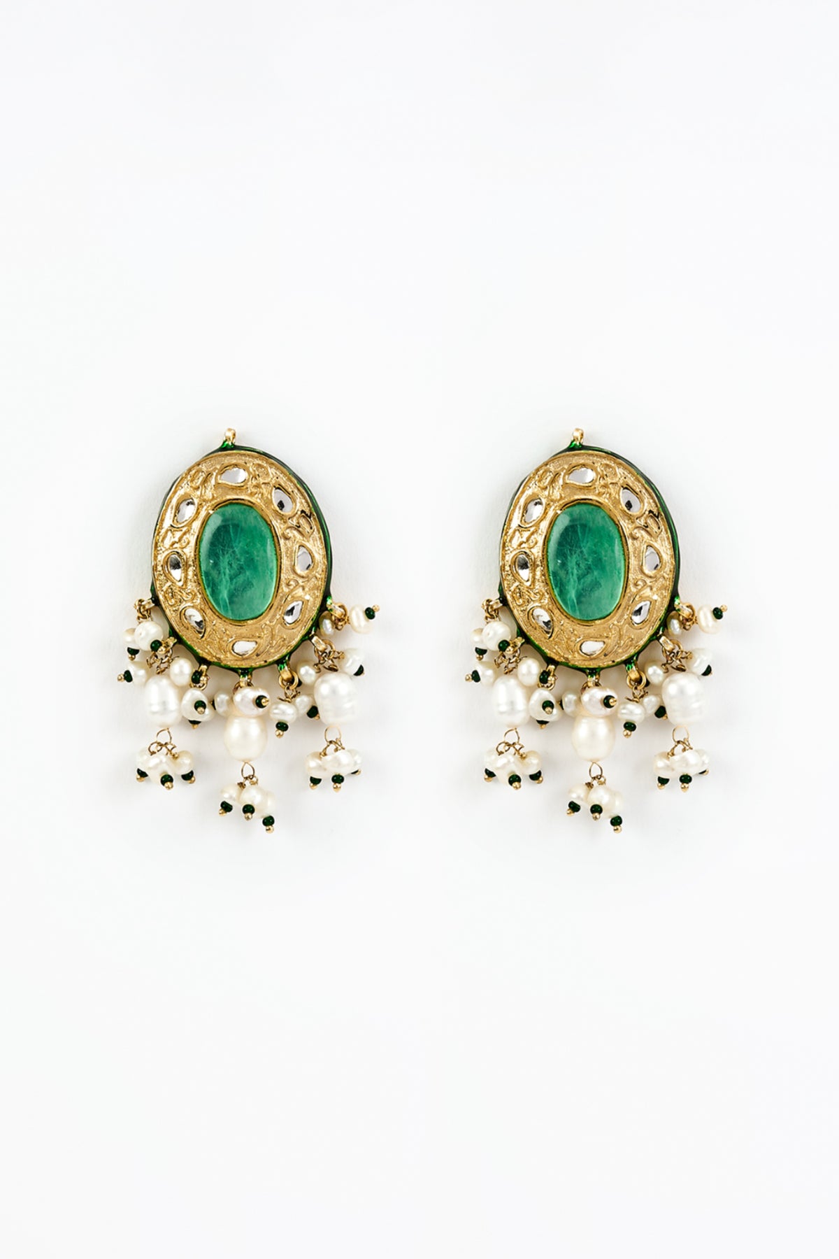 Saadgi Stunning Kundan Necklace Set