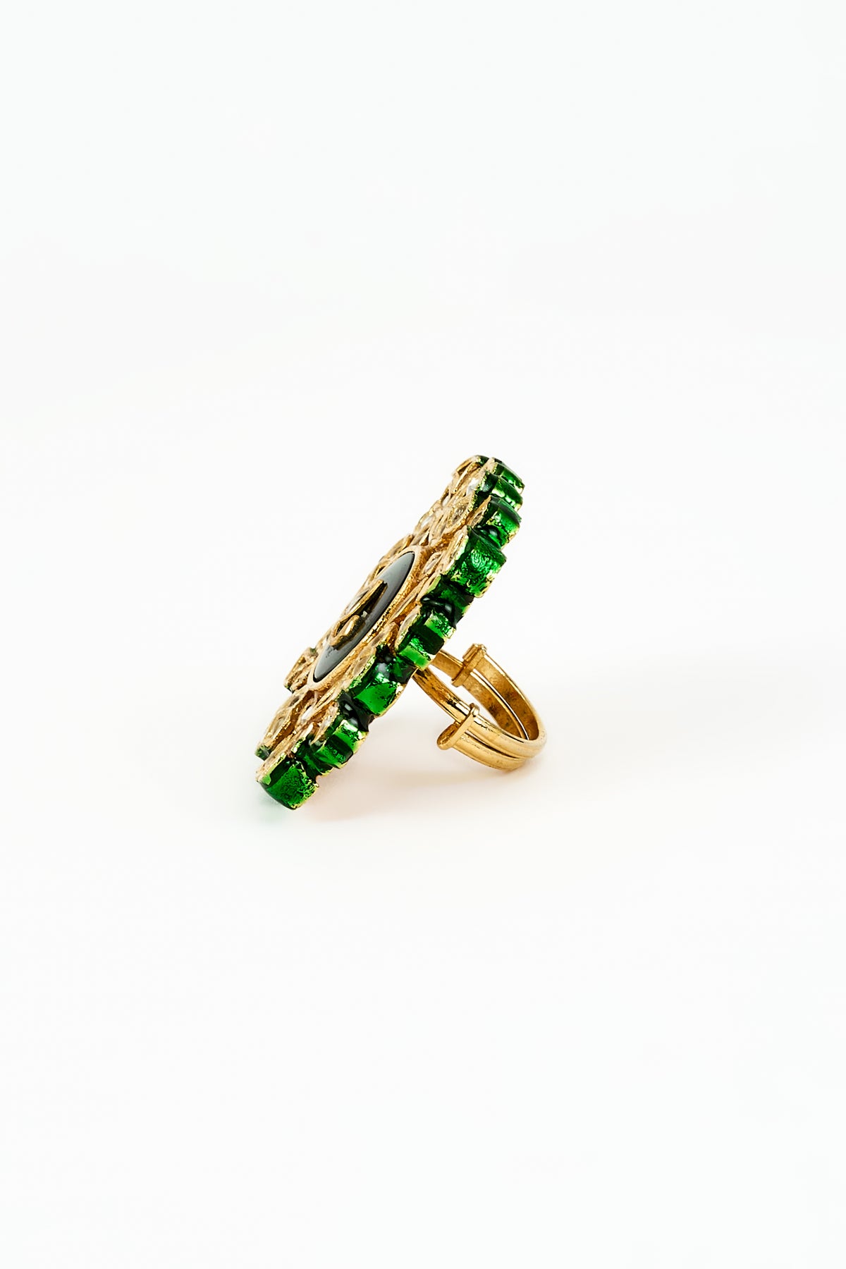 Saadgi Gold Green Kundan Ring