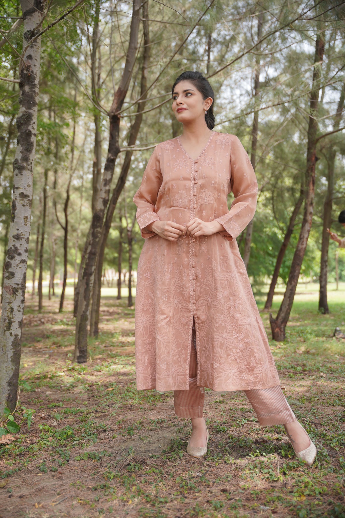 Aabida Chikankari Kurta Set