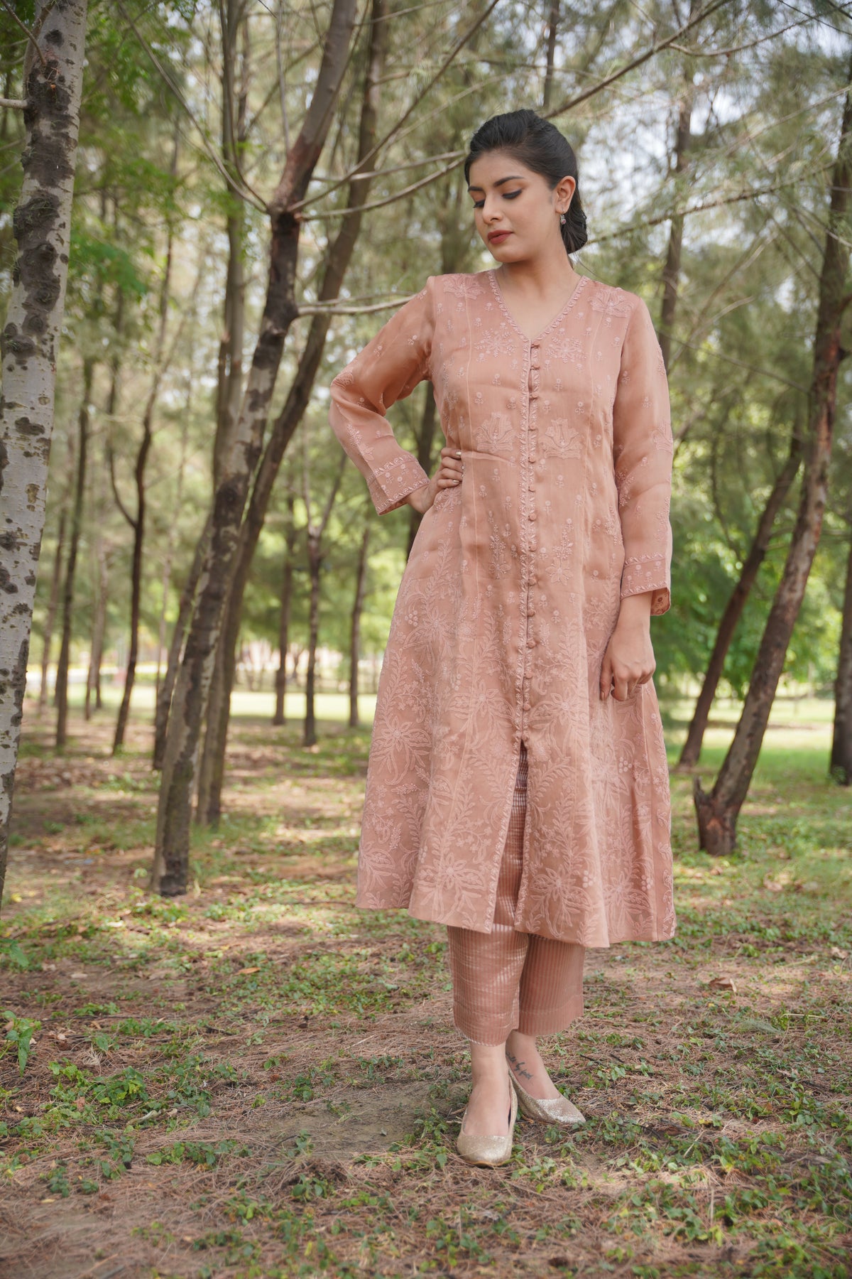 Aabida Chikankari Kurta Set