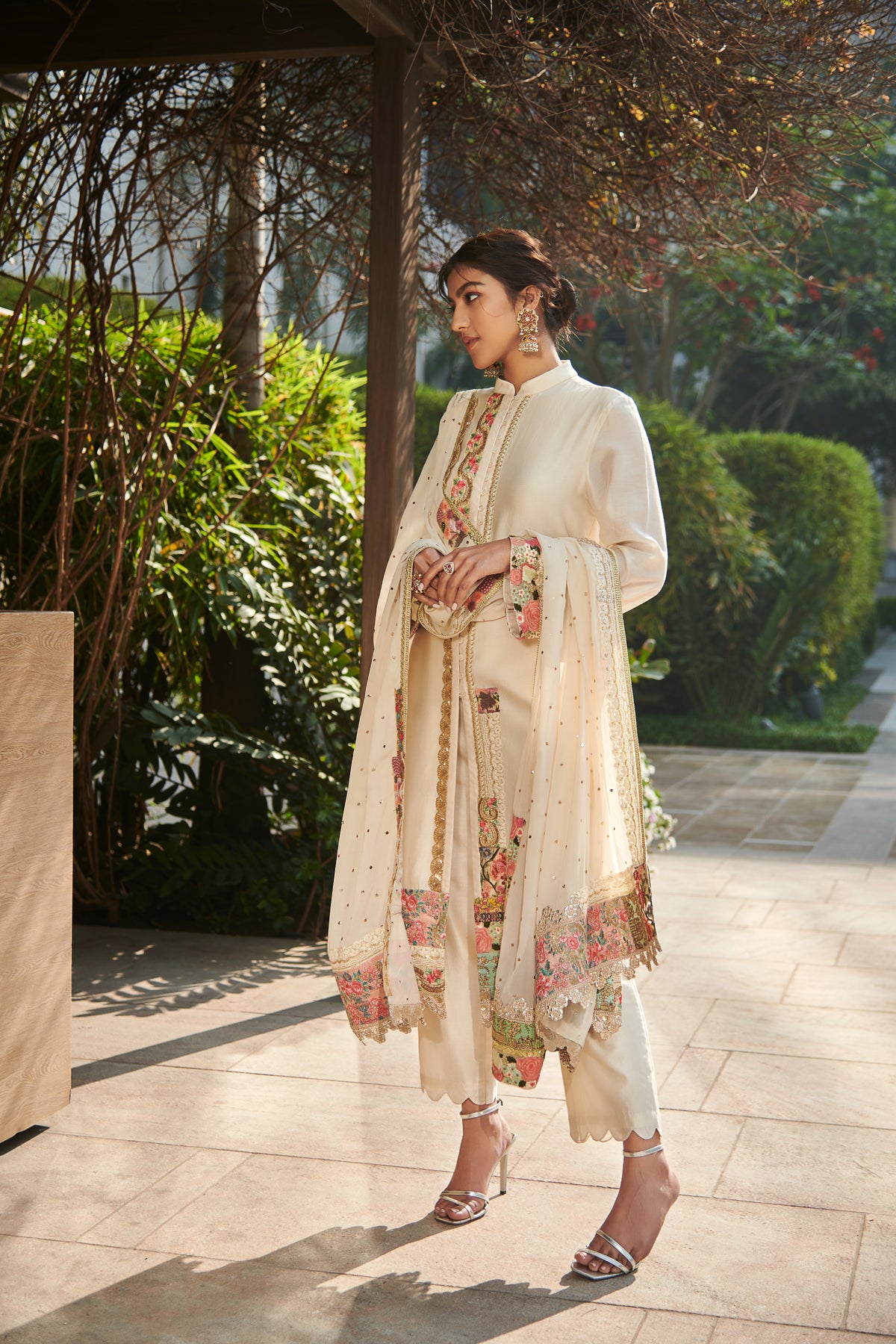 Multi patch ivory front open suit set