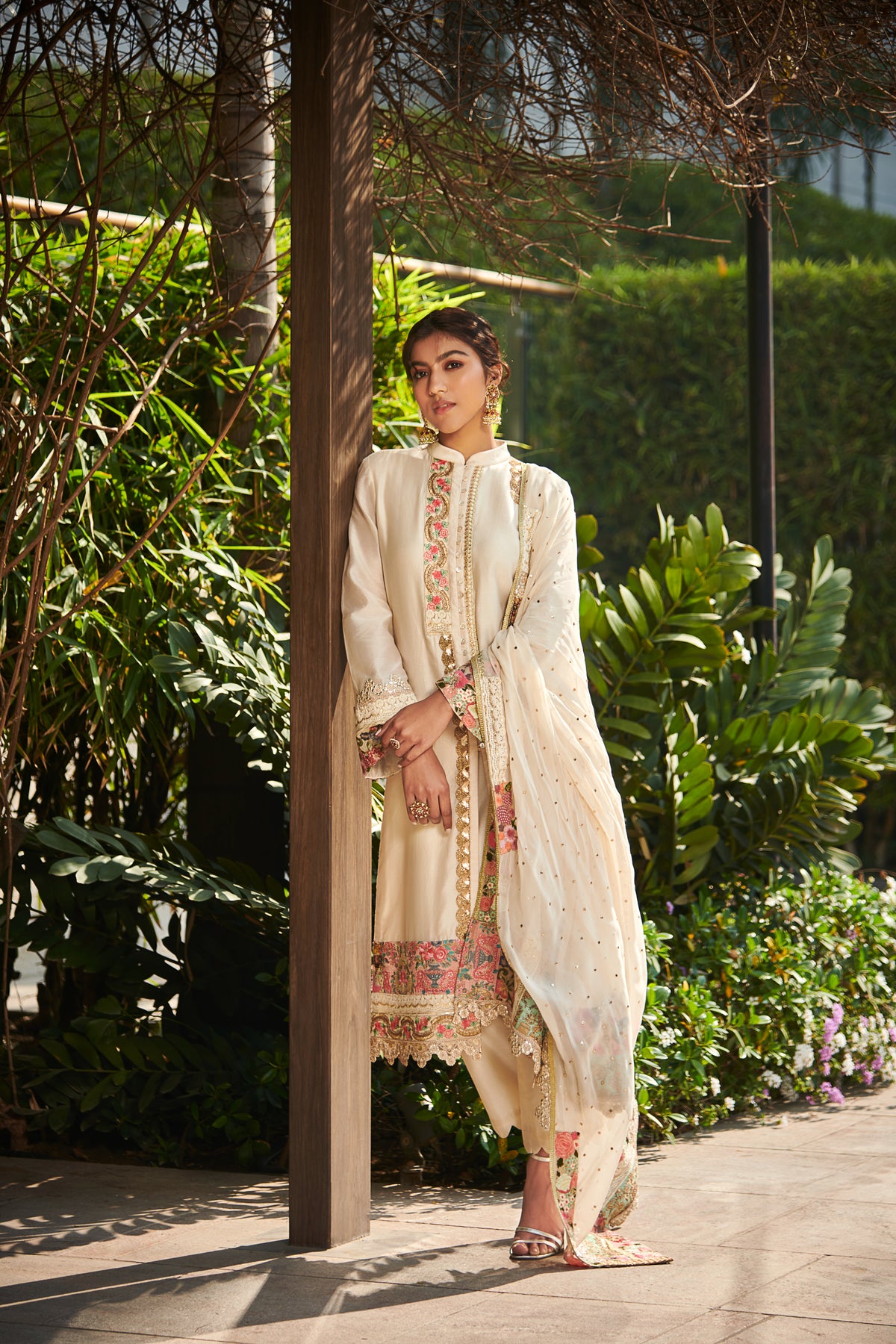 Multi patch ivory front open suit set