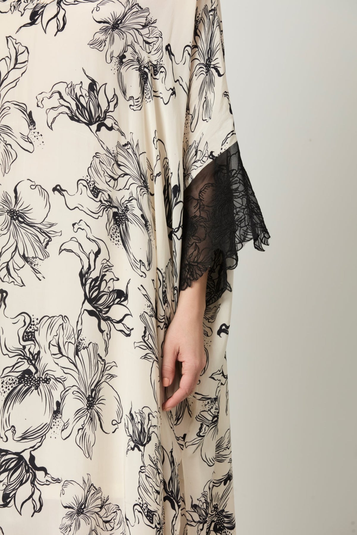 Luna  V Neck Kaftan