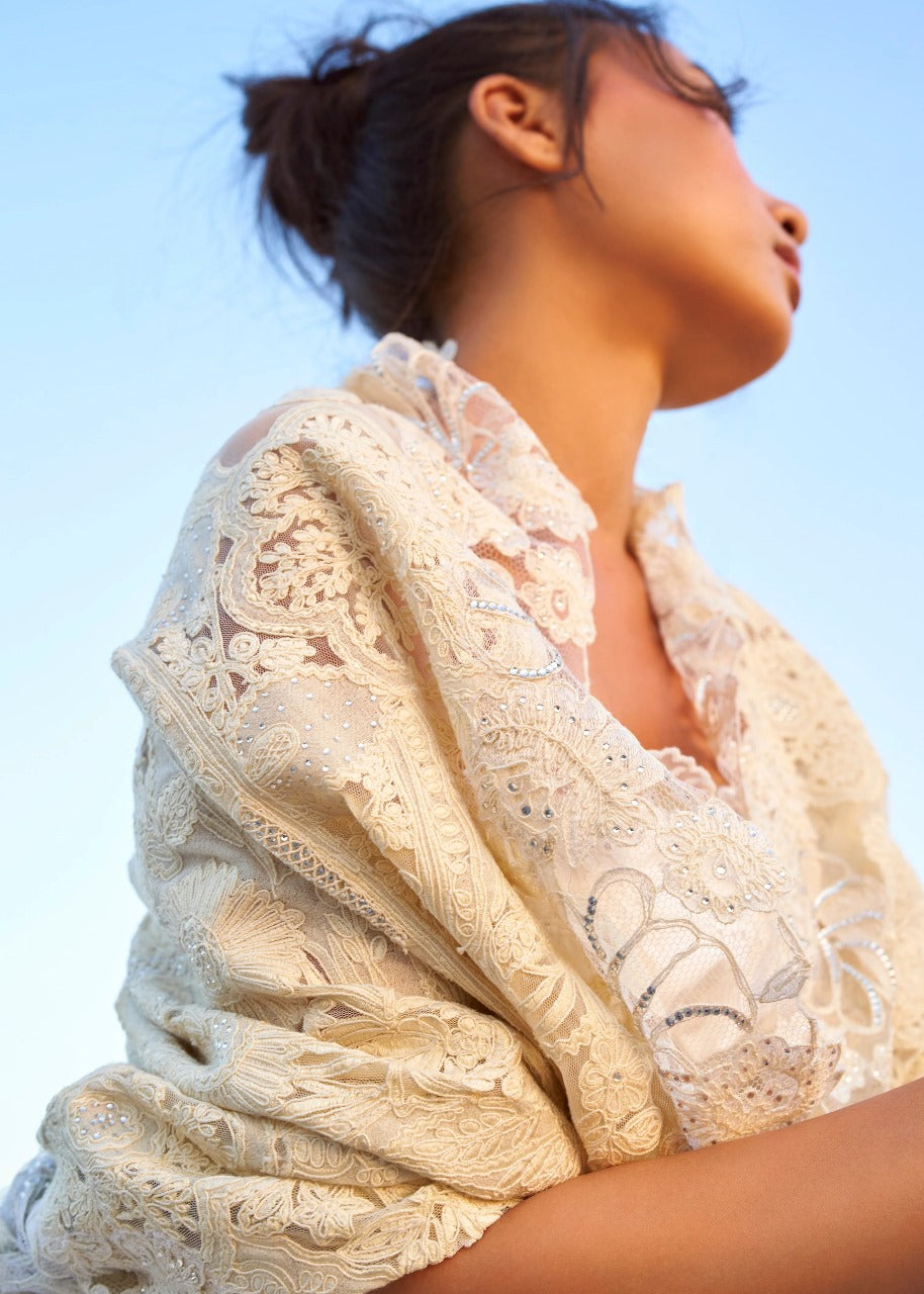 Ivory Flower Bed Stole