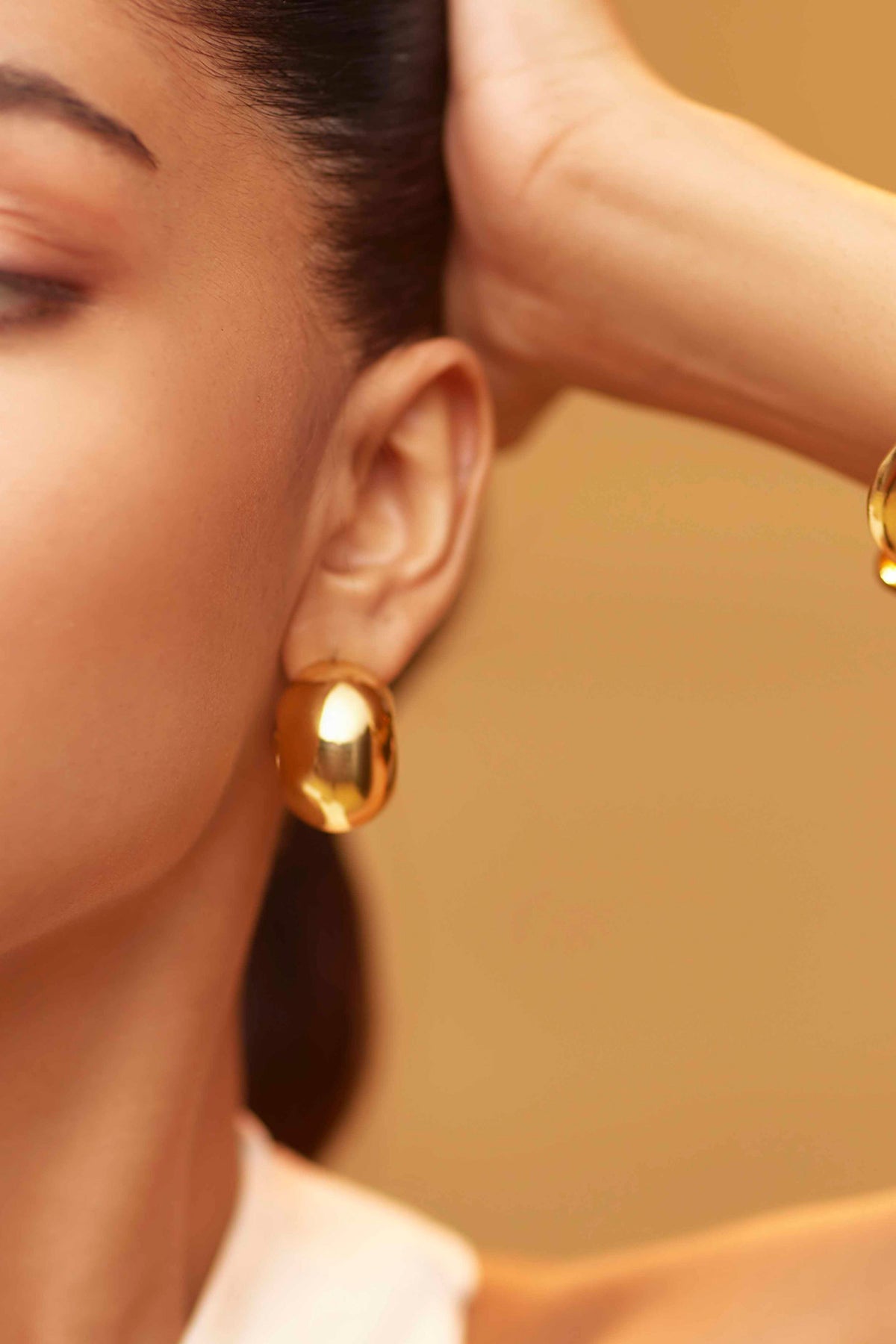 Amanda Earrings in Gold