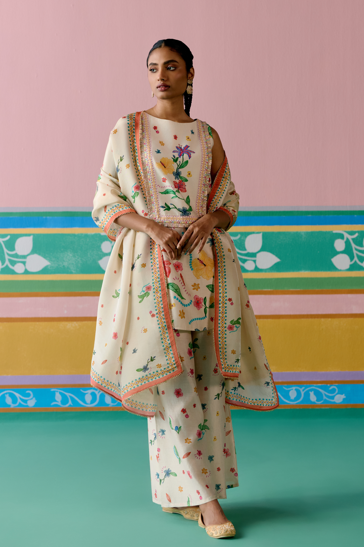 Ecru Floral Sleeveless Tunic Set