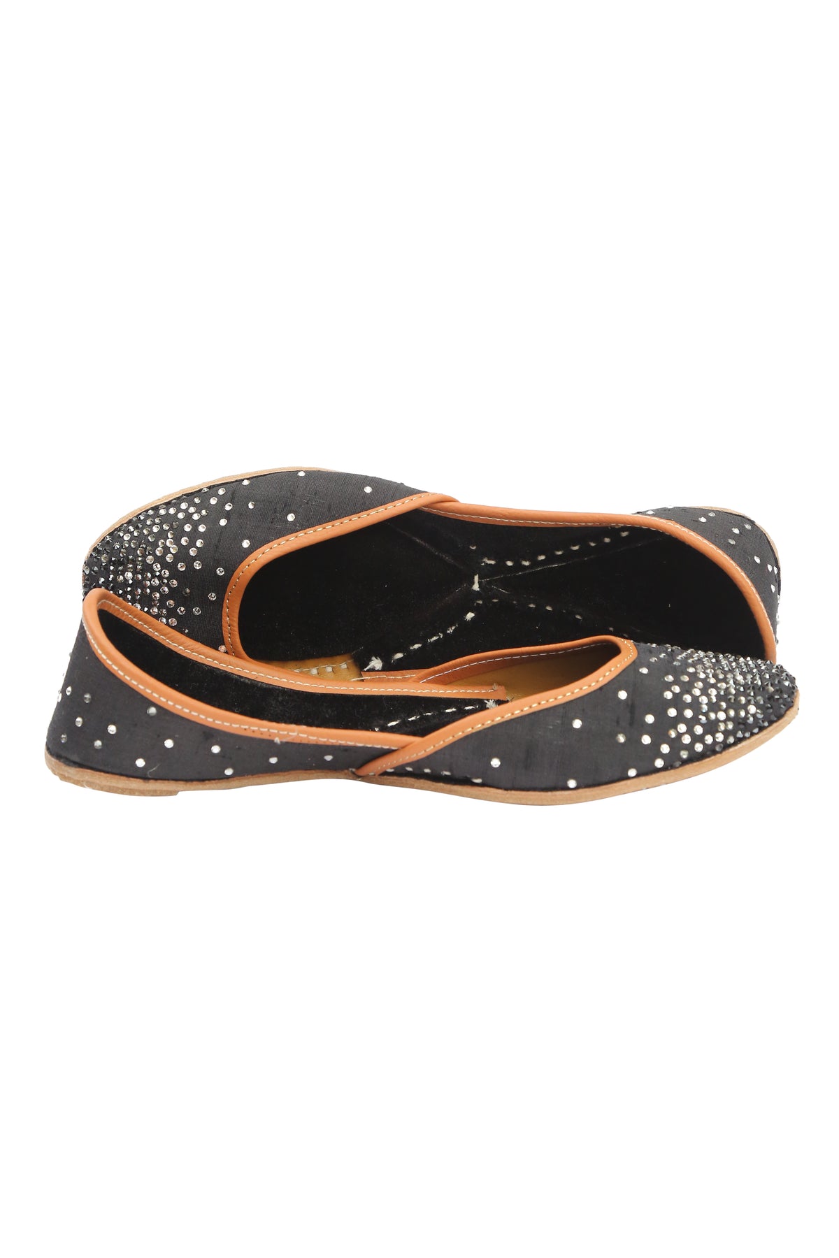 Night sky jutti in black