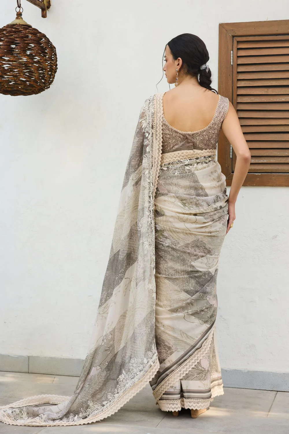 Ira Printed Embroidery Saree Set