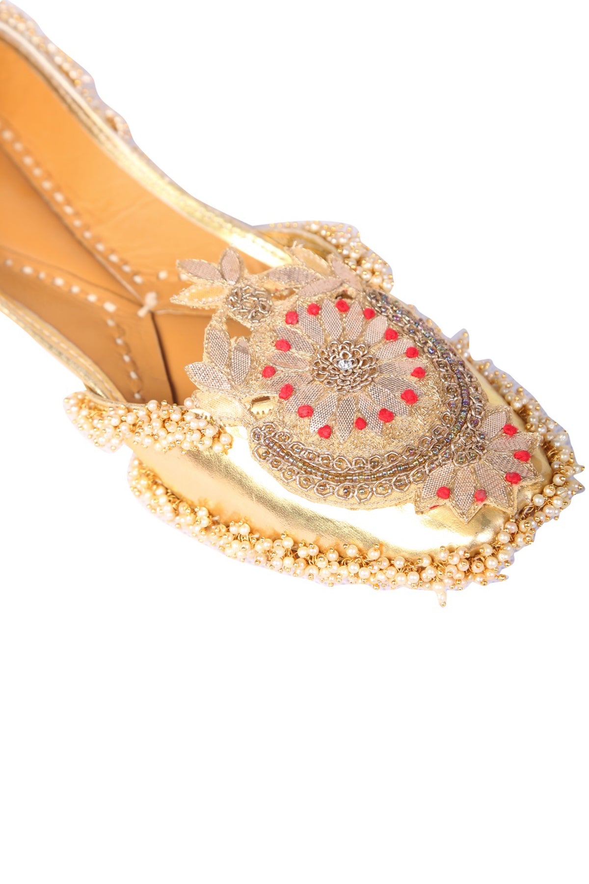 Golden crown jutti