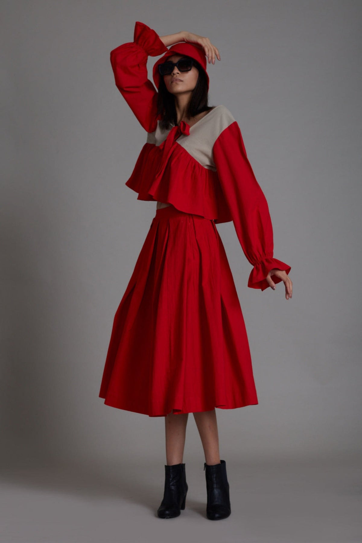Red And Beige Bow Set