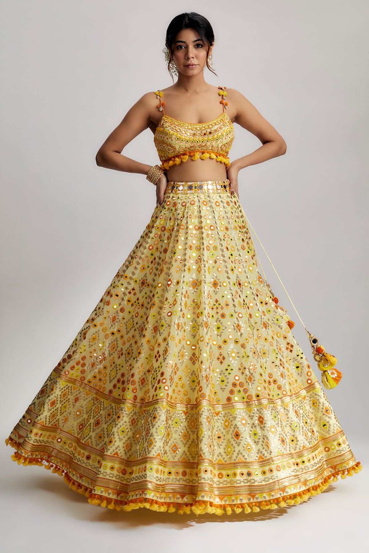 Ashi Lehenga With Cape Set