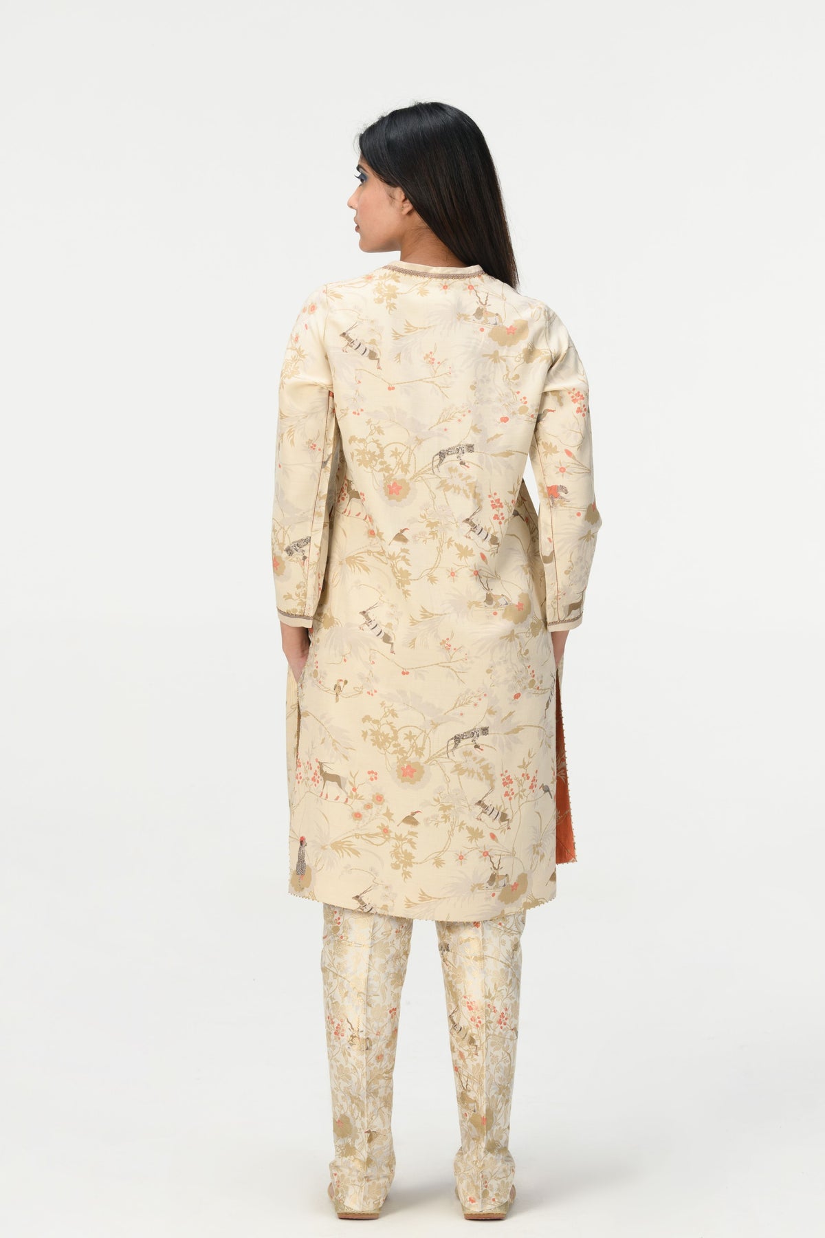 Roshan V Kneck Kurta Ivory