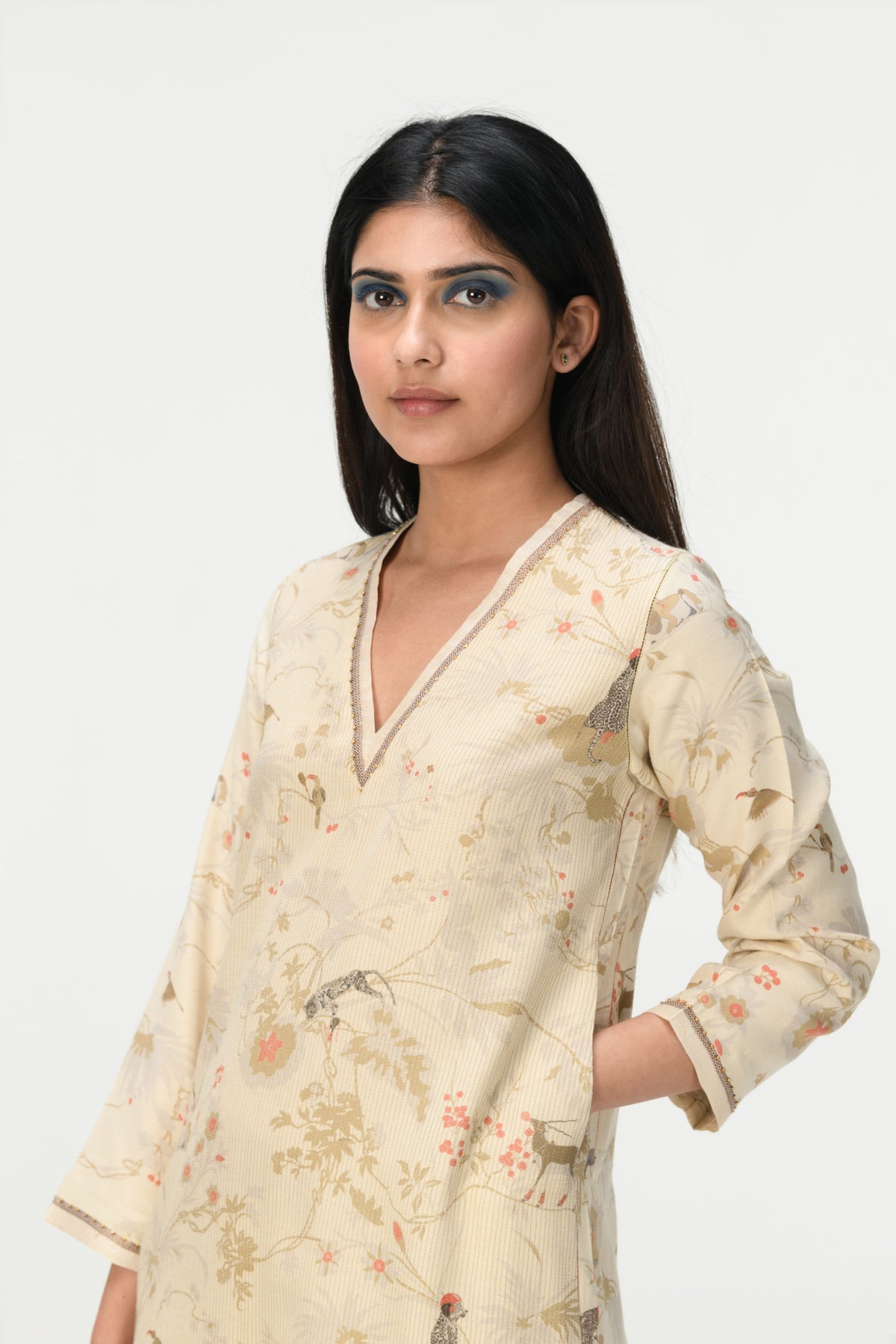 Roshan V Kneck Kurta Ivory