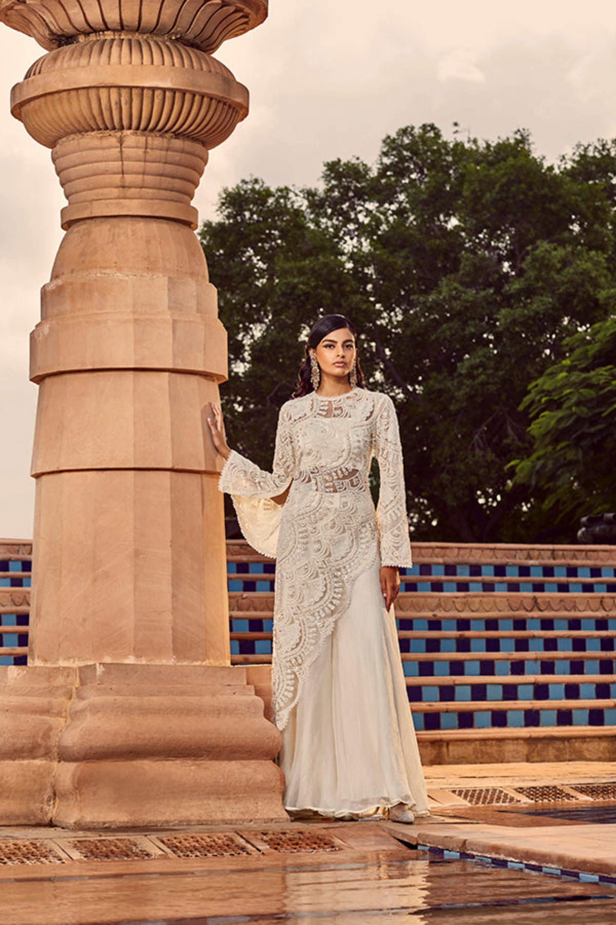 Retro Love Ivory Scallop Embroidered Asymmetric Kurta Set