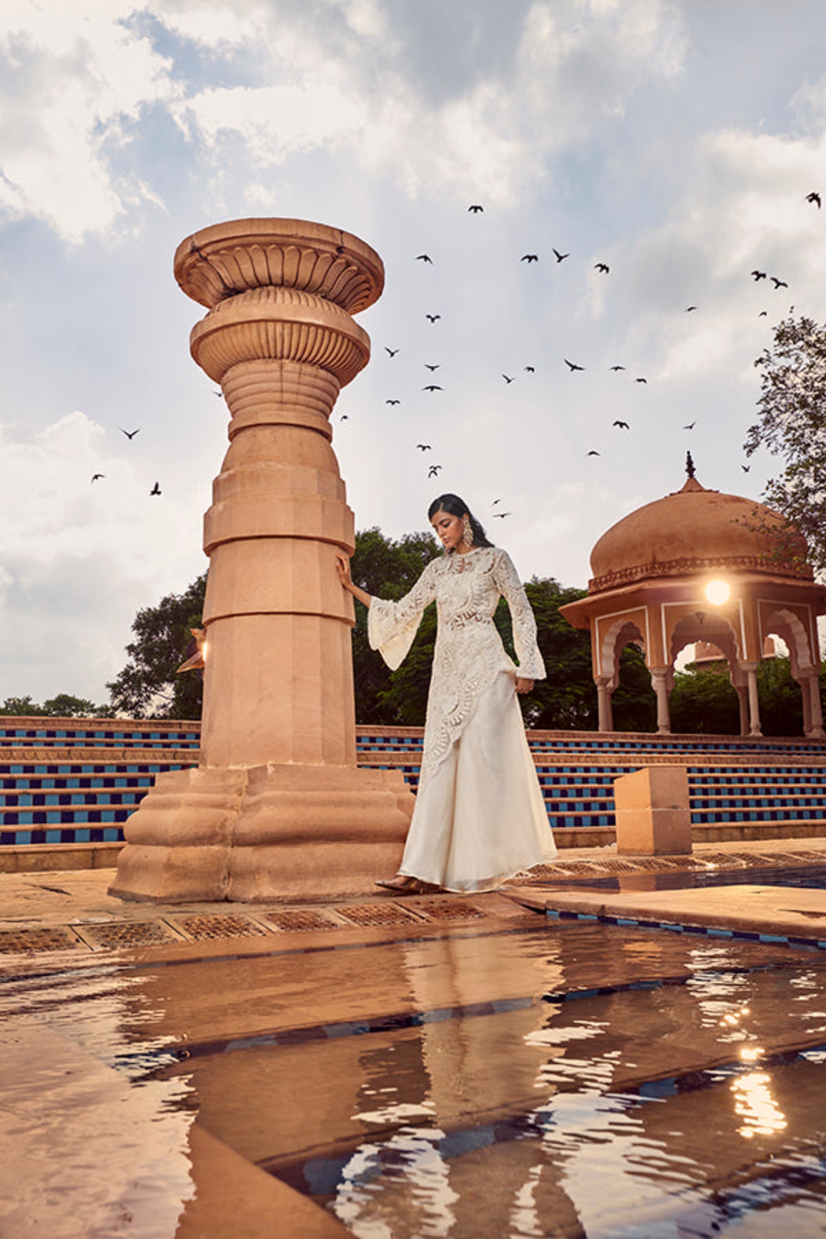 Retro Love Ivory Scallop Embroidered Asymmetric Kurta Set