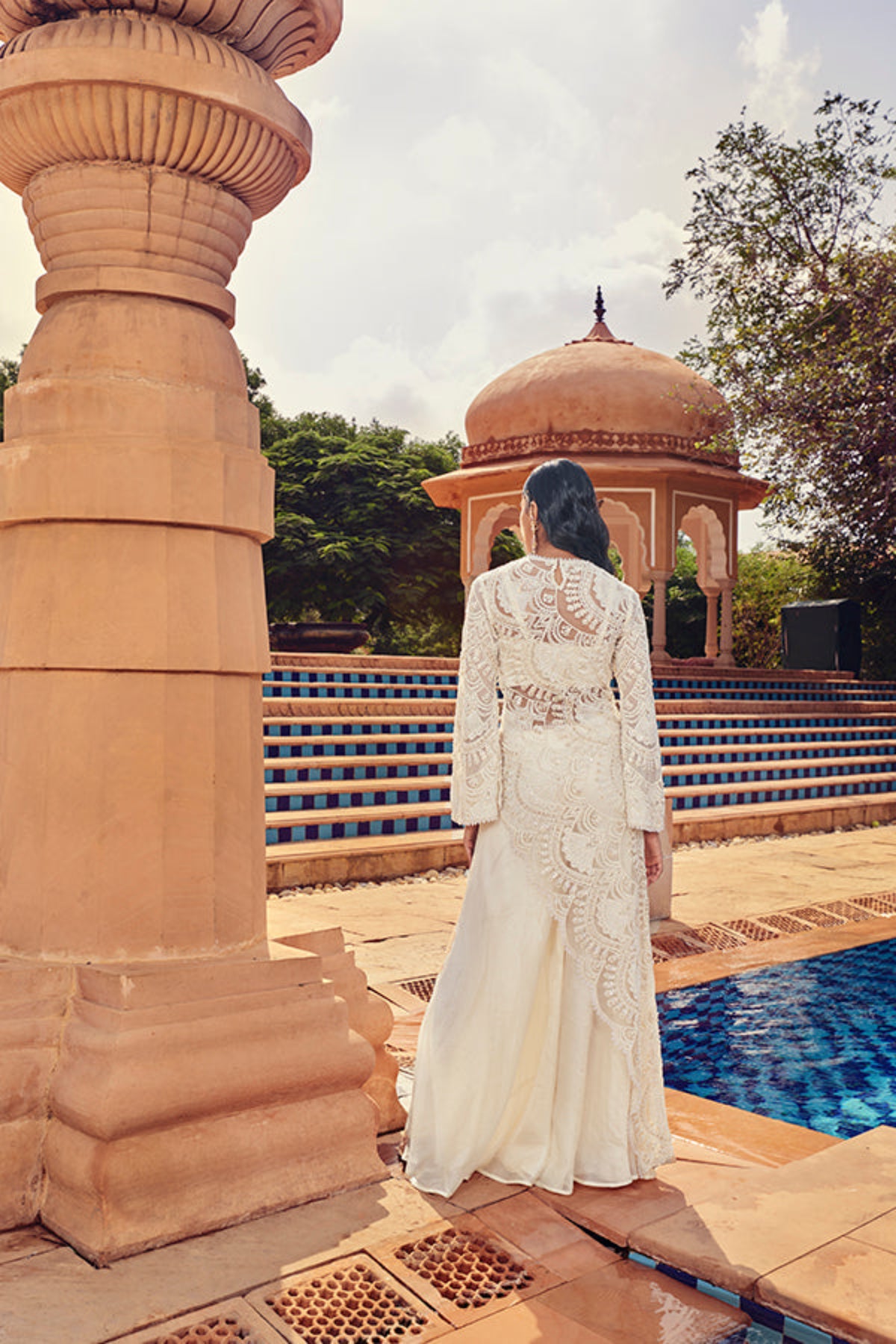 Retro Love Ivory Scallop Embroidered Asymmetric Kurta Set